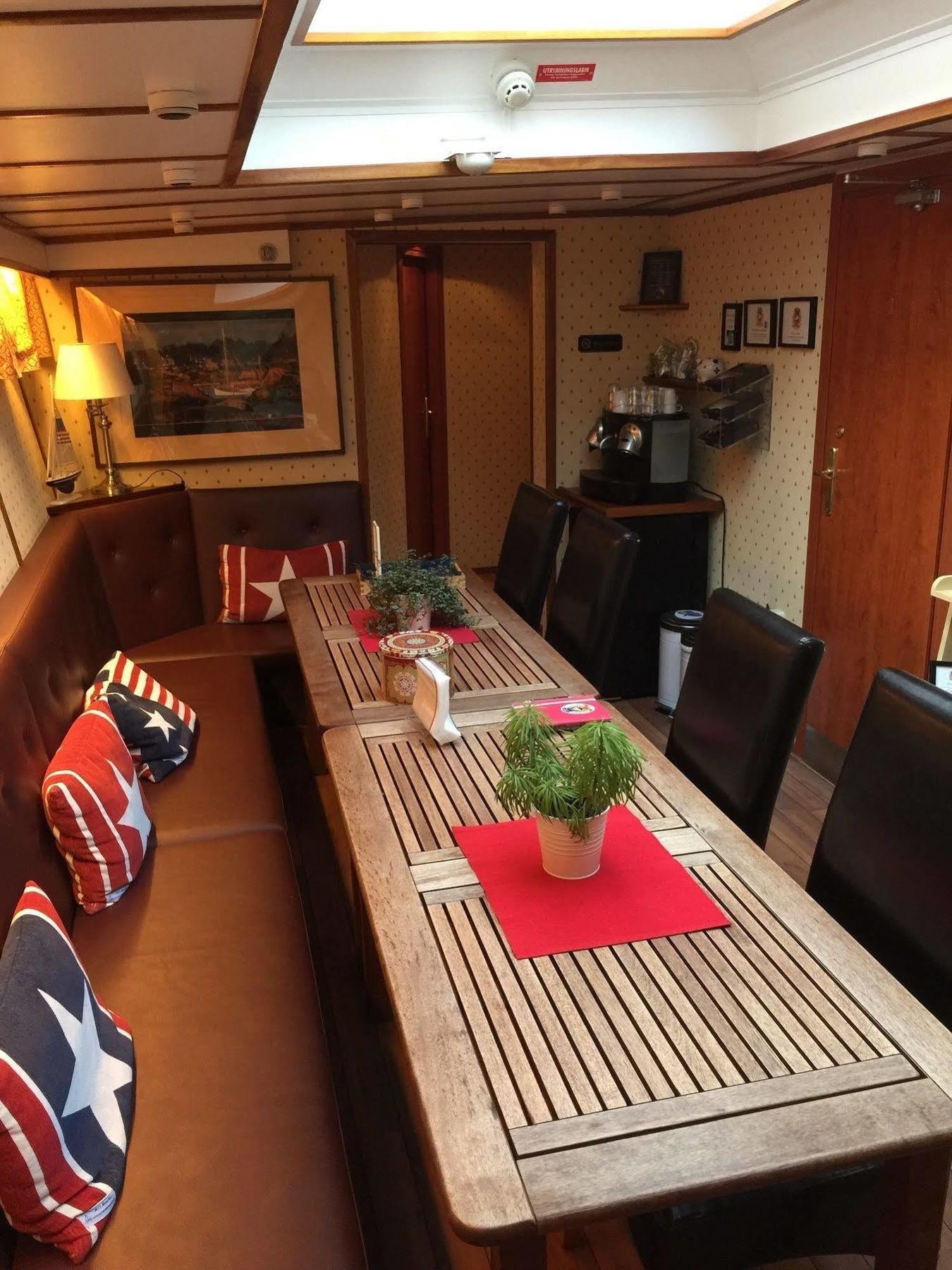 Hotell M/S Monika Stockholm Exterior photo